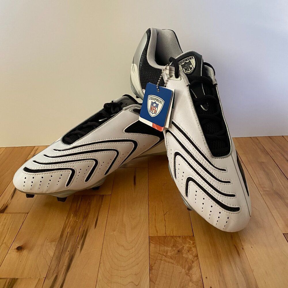 NFL Equipment Reebok The Pump PlayDry White & Black Football Cleats Mens Size 13